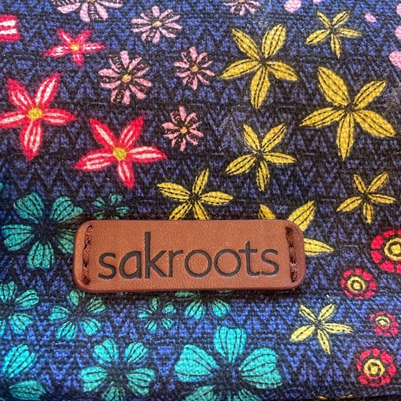 SAKROOTS Navy Floral Spirit medium sized backpack with laptop sleeve RARE! - Picture 5 of 9